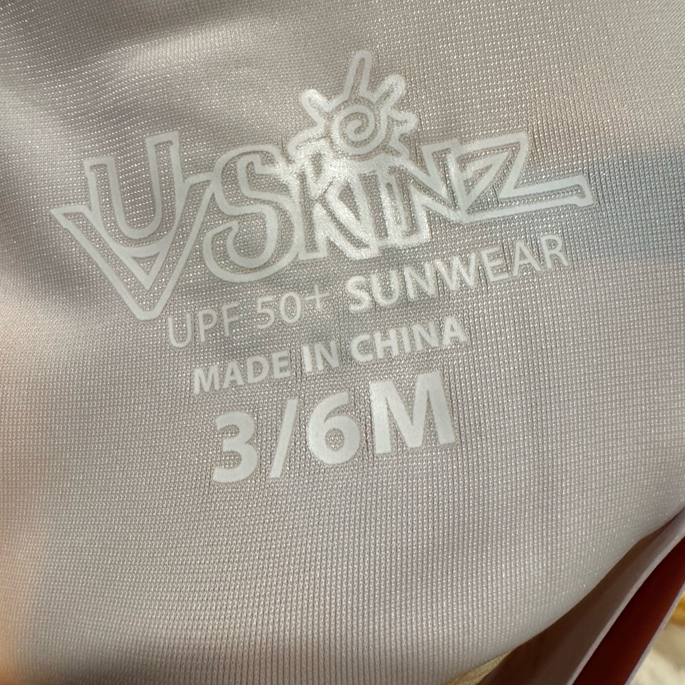 UV Skinz Sun & Swimsuit Color: Lemonade Stand 3-6 Months New Zip Up Easy On/Off - Picture 2 of 5